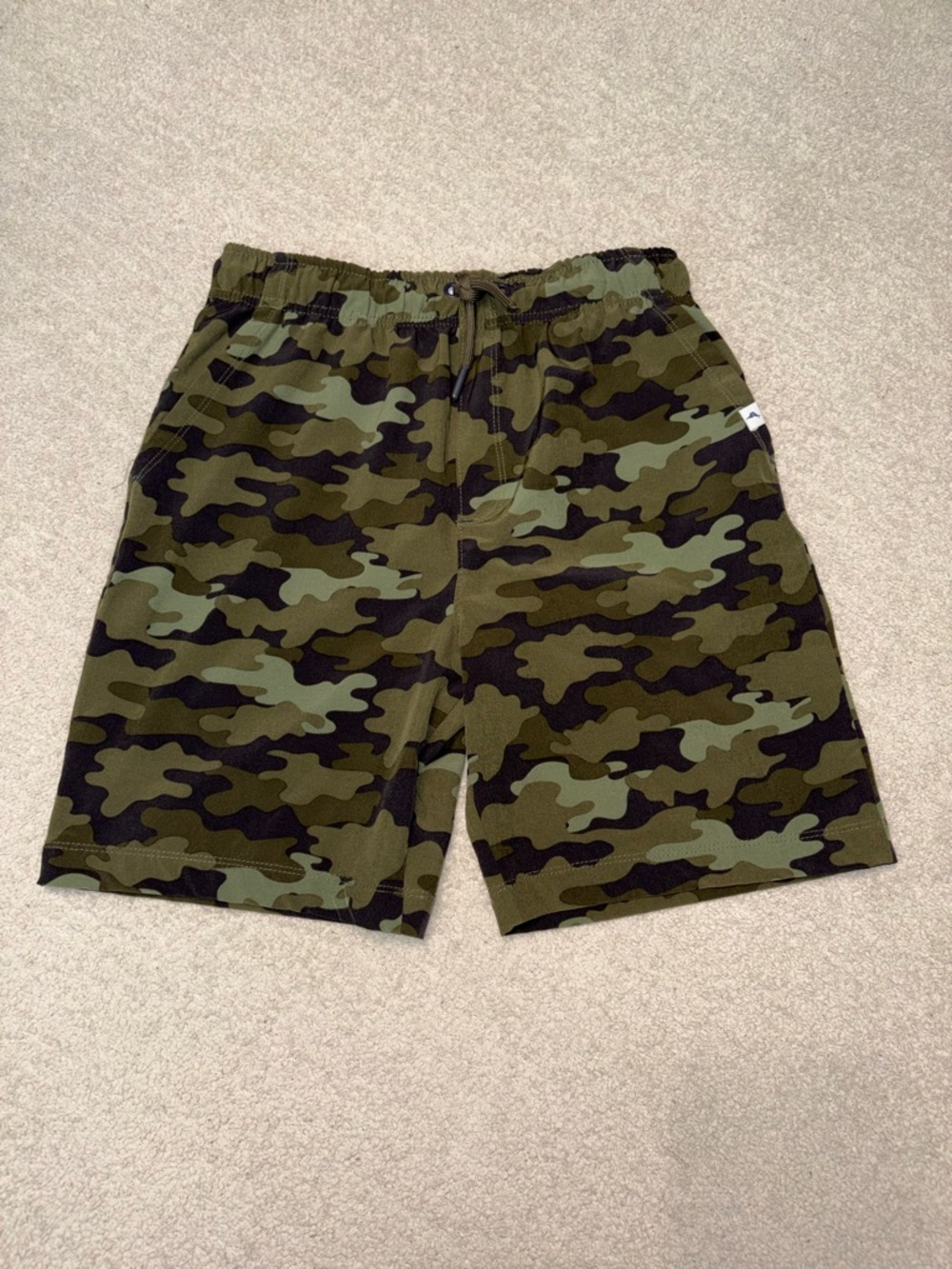 Tommy Bahama Boys Active Camo Shorts - Size Large (10/12)